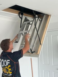 Folding attic ladder