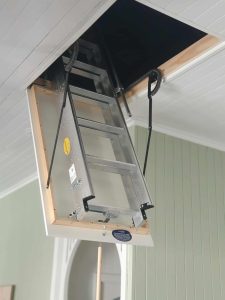 Falcon folding aluminium attic ladder